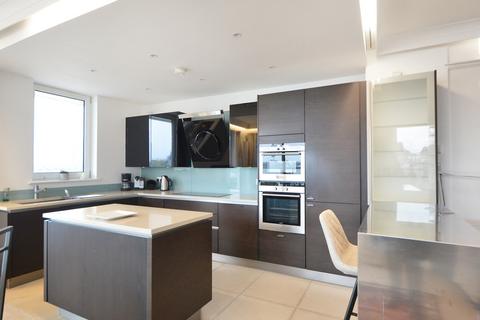 2 bedroom apartment for sale, Chelsea Crescent, Chelsea Harbour, London