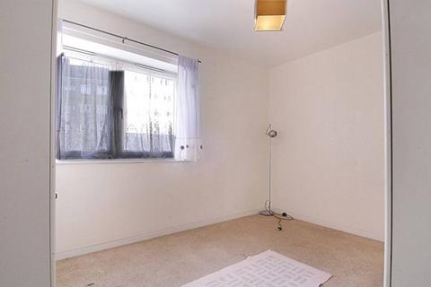 2 bedroom flat to rent, Burbage Close, Elephant and Castle, London, SE1