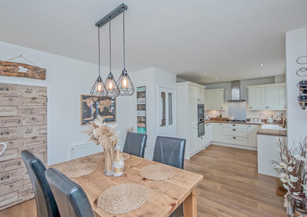 Dining Kitchen