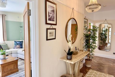 Velland Vell Lane, Delabole, PL33 9DR