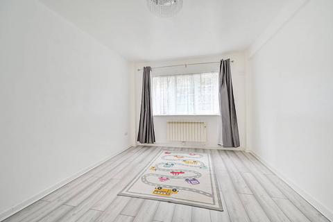 2 bedroom flat for sale, Gunnersbury Court, Acton, London, W3