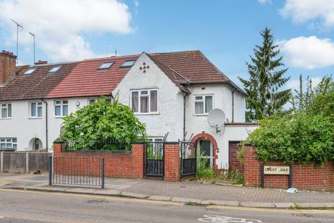 4 bedroom terraced house for sale, Crest Road, Gladstone Park, London, NW2