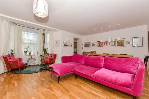 2 bedroom flat for sale, Ethelbert Crescent, Margate, Kent