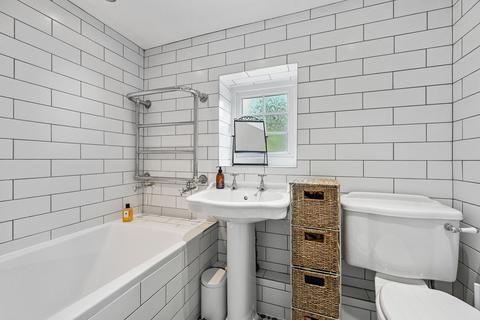 46 Warwick Road, Sutton, SM1 4AP