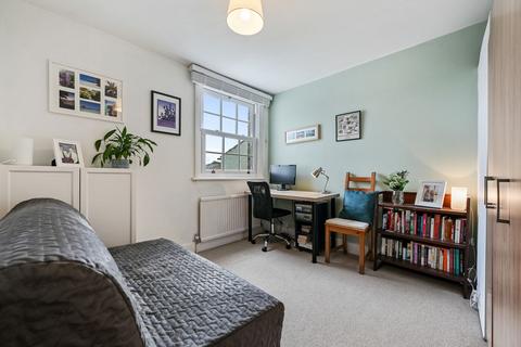 46 Warwick Road, Sutton, SM1 4AP