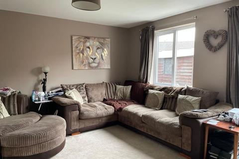 3 bedroom end of terrace house to rent, Oakmoor Close, Darlington DL1
