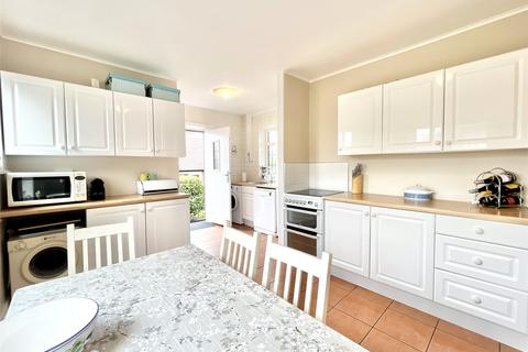 4 bedroom semi-detached house for sale, Denewell Avenue, Low Fell, NE9