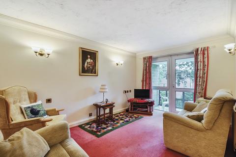 2 bedroom flat for sale, The Highlands, Leeds LS17