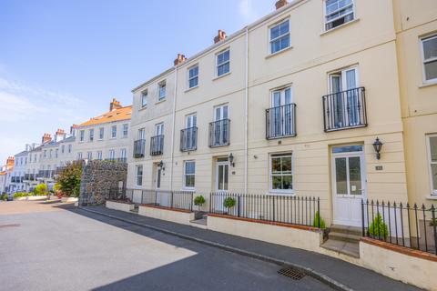 4 bedroom terraced house for sale, Hauteville, St. Peter Port, Guernsey