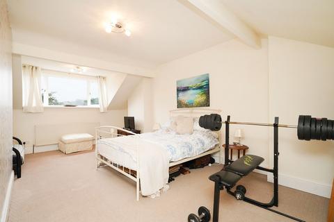 52 Tyzack Road, Sheffield, S8 0GL