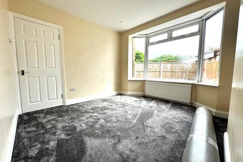1 bedroom maisonette for sale, Dawley Road, Hayes, Greater London, UB3