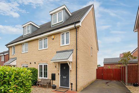 3 bedroom townhouse for sale, Churchill Drive, Flitwick, MK45