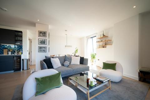 3 bedroom apartment for sale, Rosewood Building, Gorsuch Pl, E2