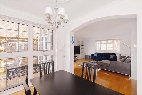 5 Robert Close, London, W9 1BY