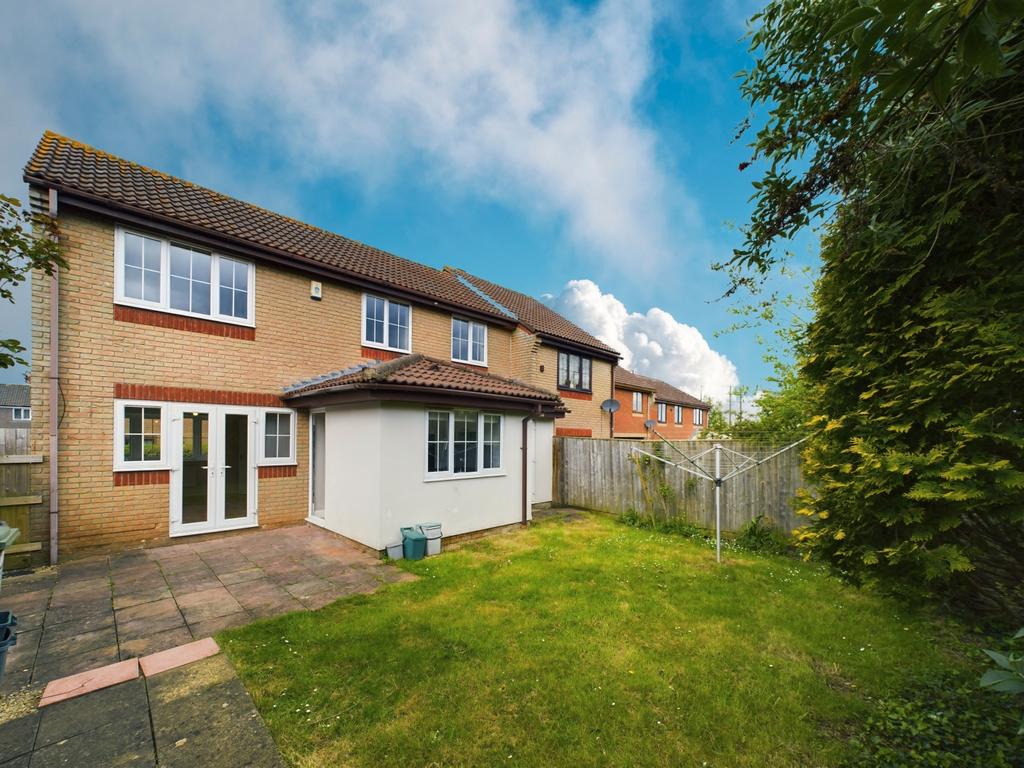 Long Croft, Yate, Bristol, BS37 3 bed end of terrace house to rent £