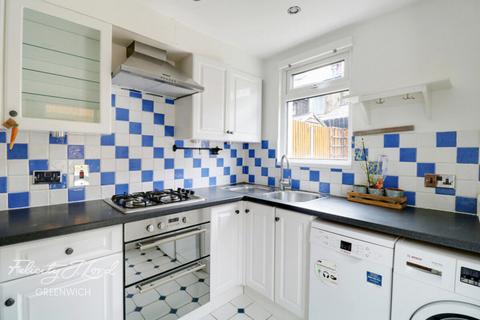 2 bedroom terraced house for sale, Azof Street, London, SE10 0EF