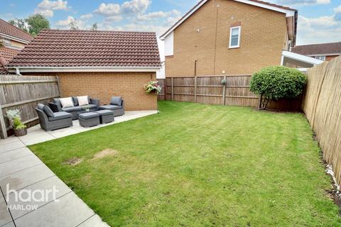 3 bedroom semi-detached house for sale, Challinor, Harlow