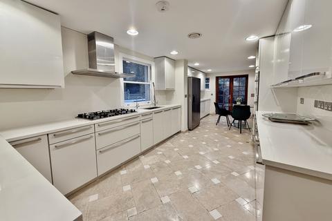 6 bedroom house to rent, Warwick Gardens, Kensington, W14
