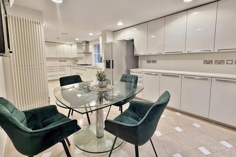 6 bedroom house to rent, Warwick Gardens, Kensington, W14