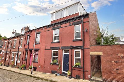 3 bedroom terraced house for sale, Vicarage Avenue, Leeds