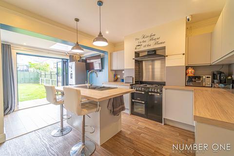 9 Clairwain, New Inn, Pontypool, NP4 0QA