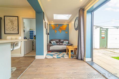 9 Clairwain, New Inn, Pontypool, NP4 0QA