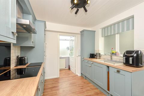 2 bedroom bungalow for sale, Craig View, Rhos on Sea, Colwyn Bay, Conwy, LL28