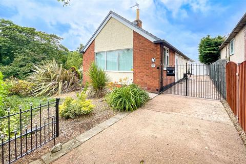 2 bedroom bungalow for sale, Craig View, Rhos on Sea, Colwyn Bay, Conwy, LL28