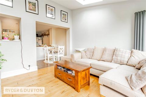 125 Delph Lane, Delph, Oldham, OL3 5UT