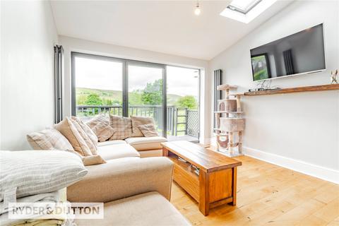 125 Delph Lane, Delph, Oldham, OL3 5UT
