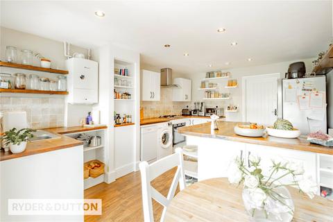 125 Delph Lane, Delph, Oldham, OL3 5UT