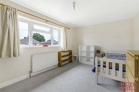 2 bedroom semi-detached house to rent, Merton Way, Yarnton