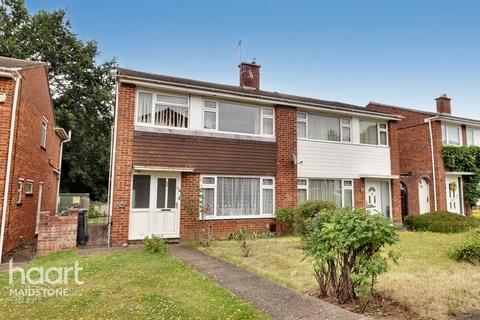 3 bedroom semi-detached house for sale, Halstead Walk, Maidstone