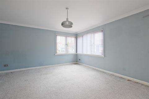 2 bedroom apartment for sale, Walkers Court, Newmains