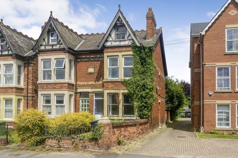 4 bedroom flat for sale, 53 & 53A Barrs Court Road, Hereford, Herefordshire, HR1 1EQ