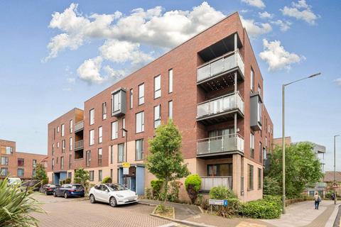 3 bedroom flat for sale, Mornington Close, Colindale, London, NW9