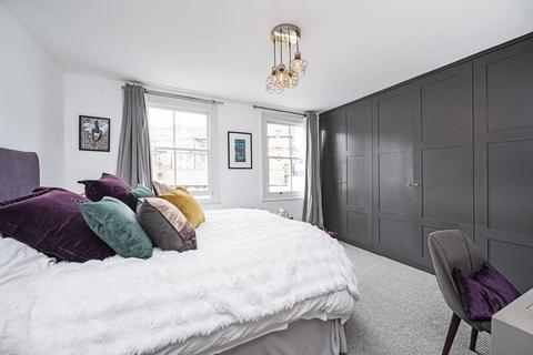 3 bedroom terraced house to rent, Virginia Road, Shoreditch, London, E2