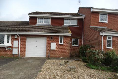 4 bedroom house to rent, Douglas Close, Ford