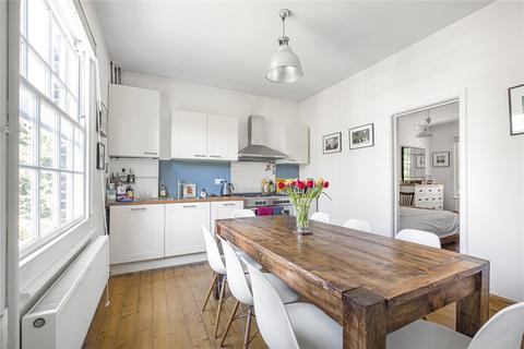 2 bedroom flat for sale, Odger Street, London, SW11