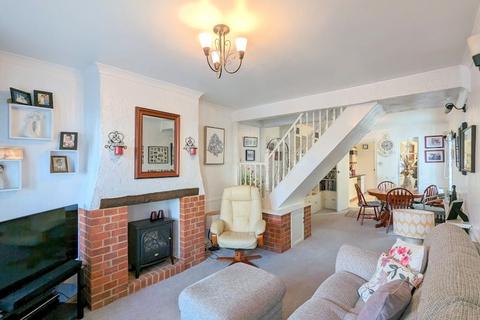 2 bedroom end of terrace house for sale, Fruen Road, Feltham, TW14