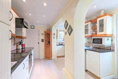 30 Fruen Road, Feltham, TW14 9NR