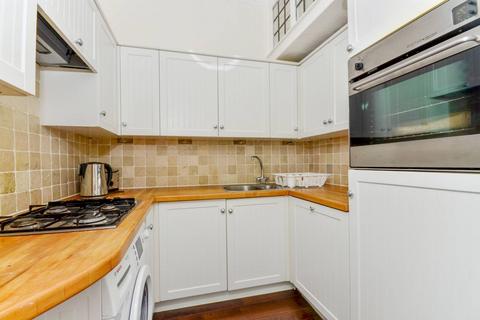 2 bedroom flat to rent, Queens Gate Terrace, South Kensington, London, SW7