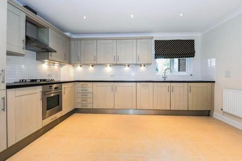 2 bedroom apartment to rent, Weybridge, KT13