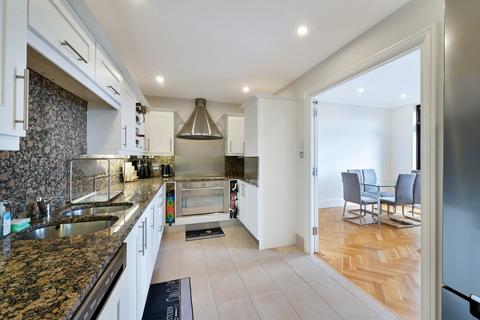 3 bedroom apartment to rent, Whitehouse Apartments, 9 Belvedere Road, London, SE1