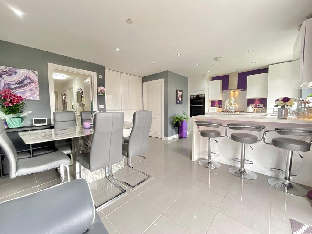 Oakfield Grange, Cwmbran NP44 4 bed detached house for sale £365,000