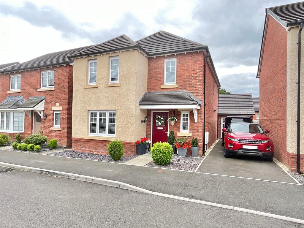 Oakfield Grange, Cwmbran NP44 4 bed detached house for sale £365,000