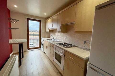2 bedroom flat to rent, Haugh Road, Glasgow, G3