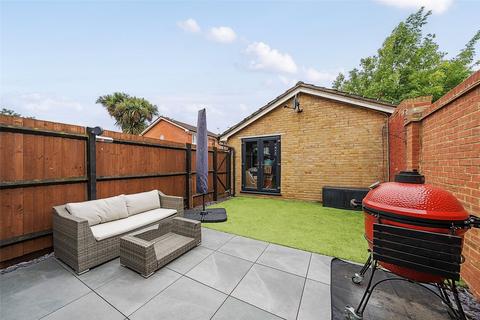 1 Greenland Mews, London, SE8 5JN