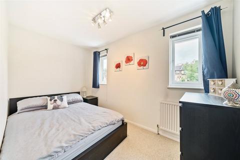 1 Greenland Mews, London, SE8 5JN