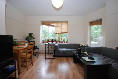 3 bedroom apartment to rent, Frankland House, Clapham South SW12